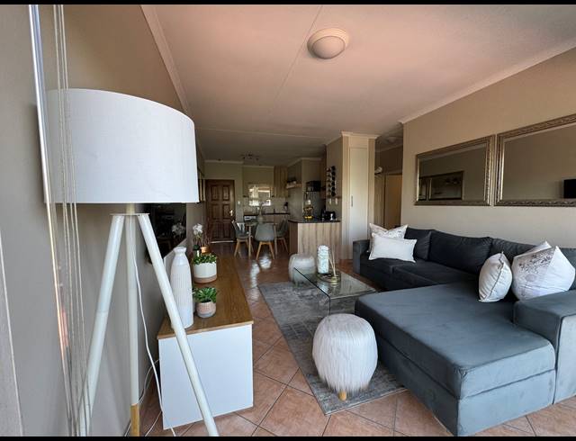 2 BEDROOM APARTMENT RENTED IN BRYANSTON